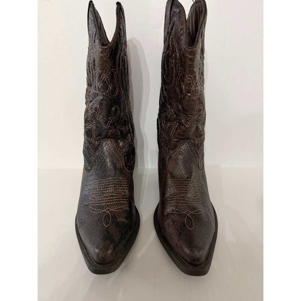 Boots-Shoes Madden Girl “Sanguine western-style   Size 7.5M Women's